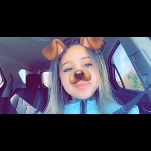 Meet your Posher, Makenzie